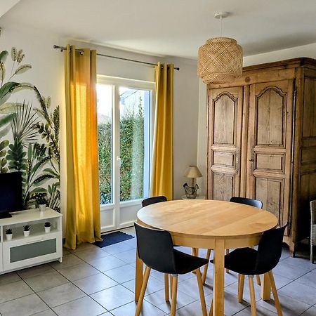 Maison De Vacances Cosy Avranches Exterior photo